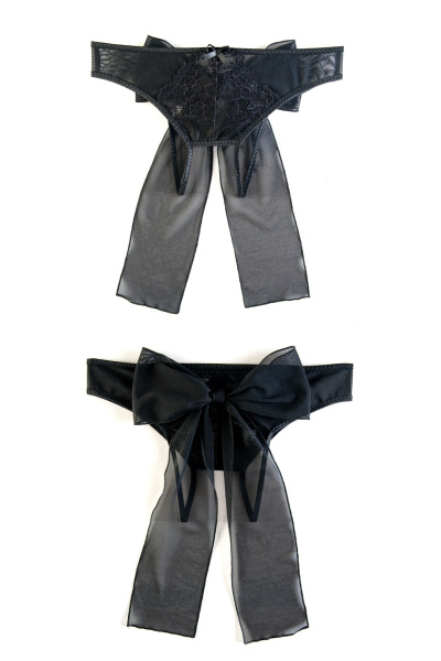 Трусики  эротические из стрейч-сетки с бантом ,черные, (42-44)